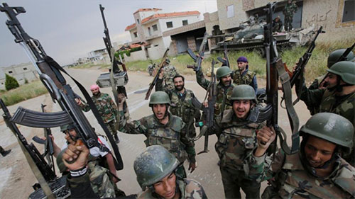 Fuerzas sirias celebran su victoria en Quneitra Ejército sirio rechaza ataques terroristas en Quneitra